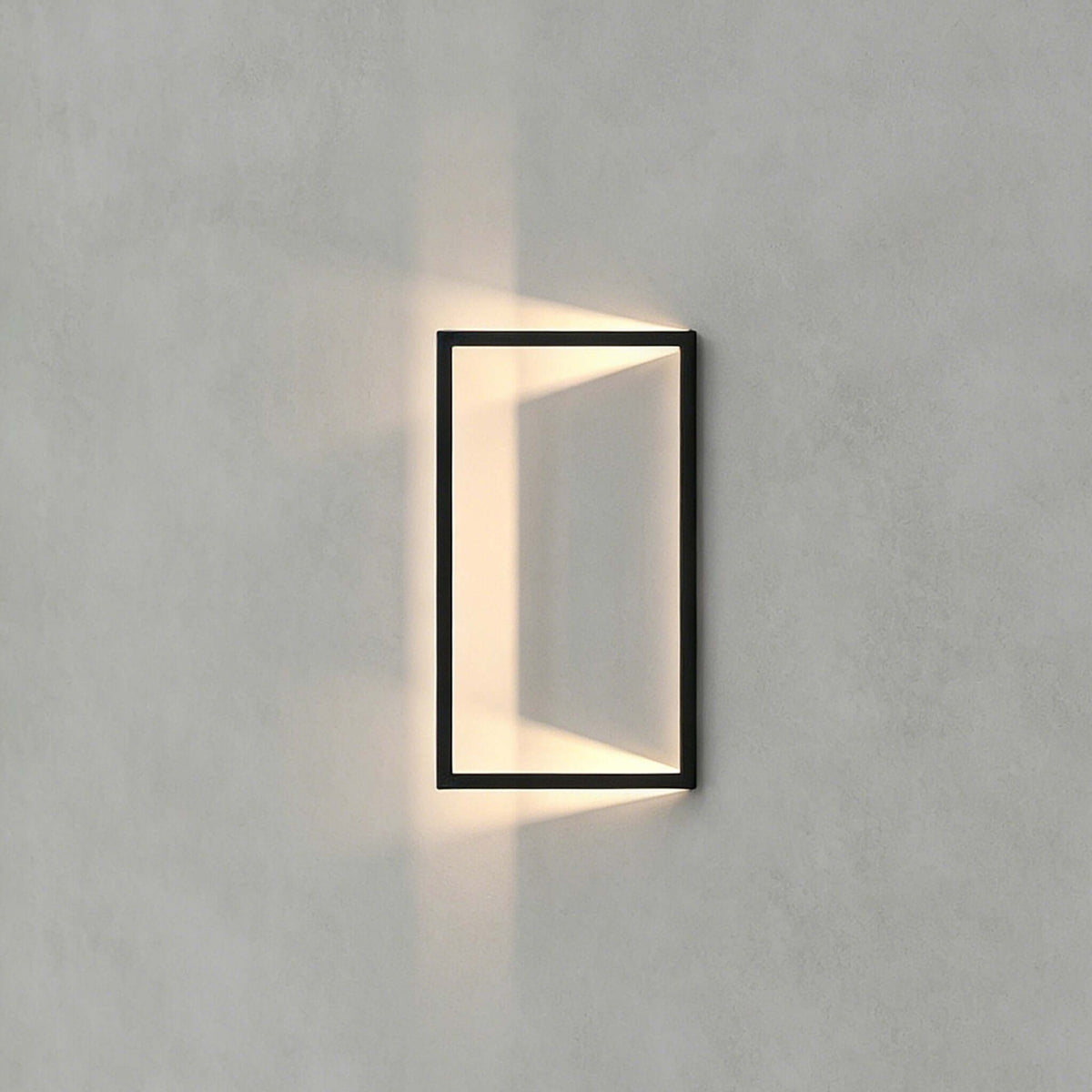 Valenor Wall Sconce