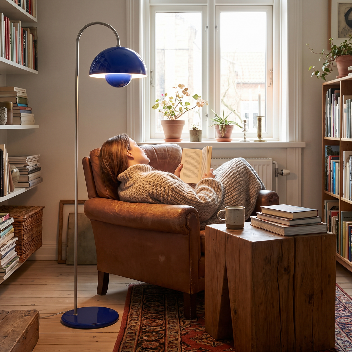 Solira Floor Lamp