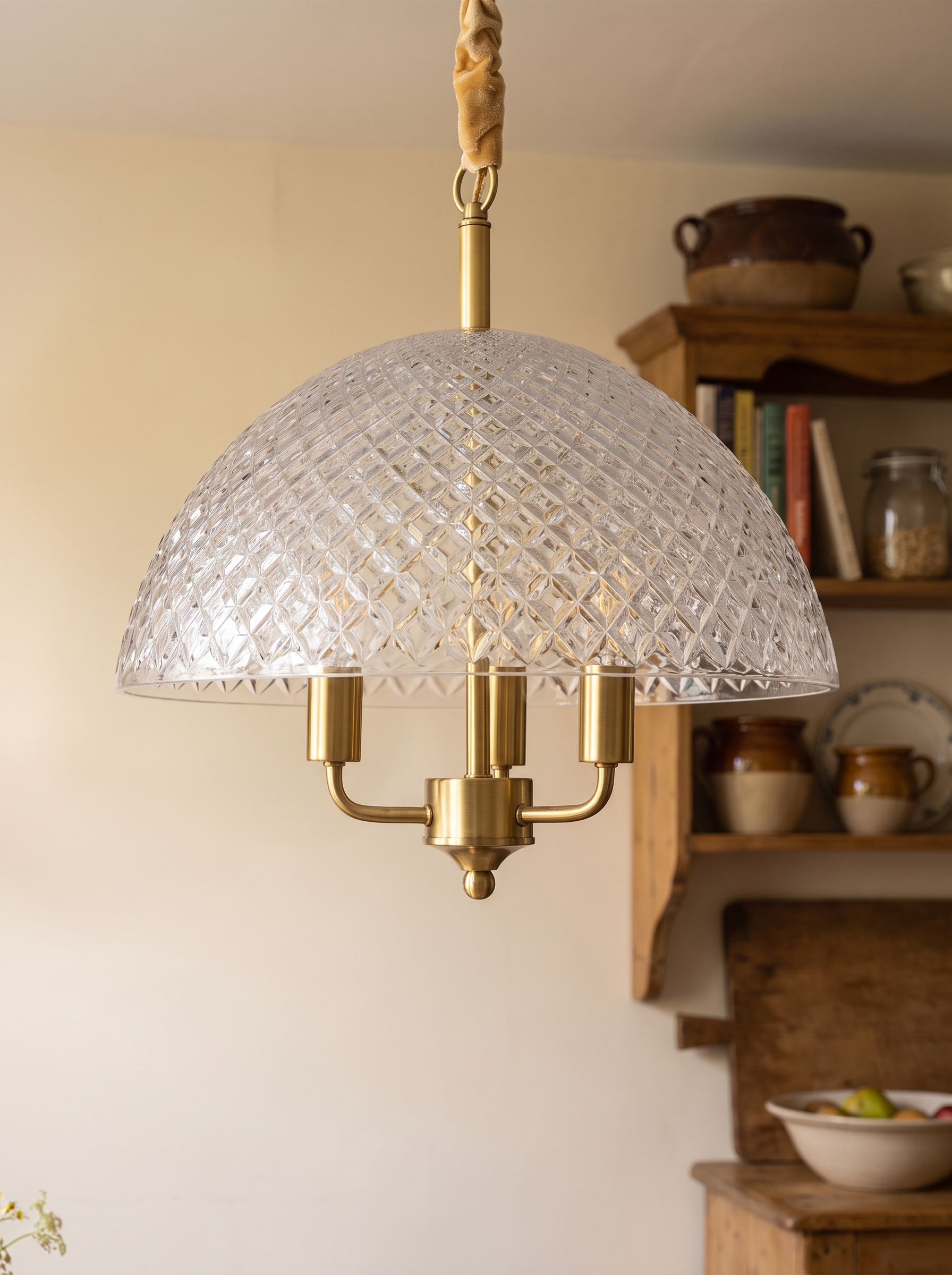 Elvane pendant glass detail